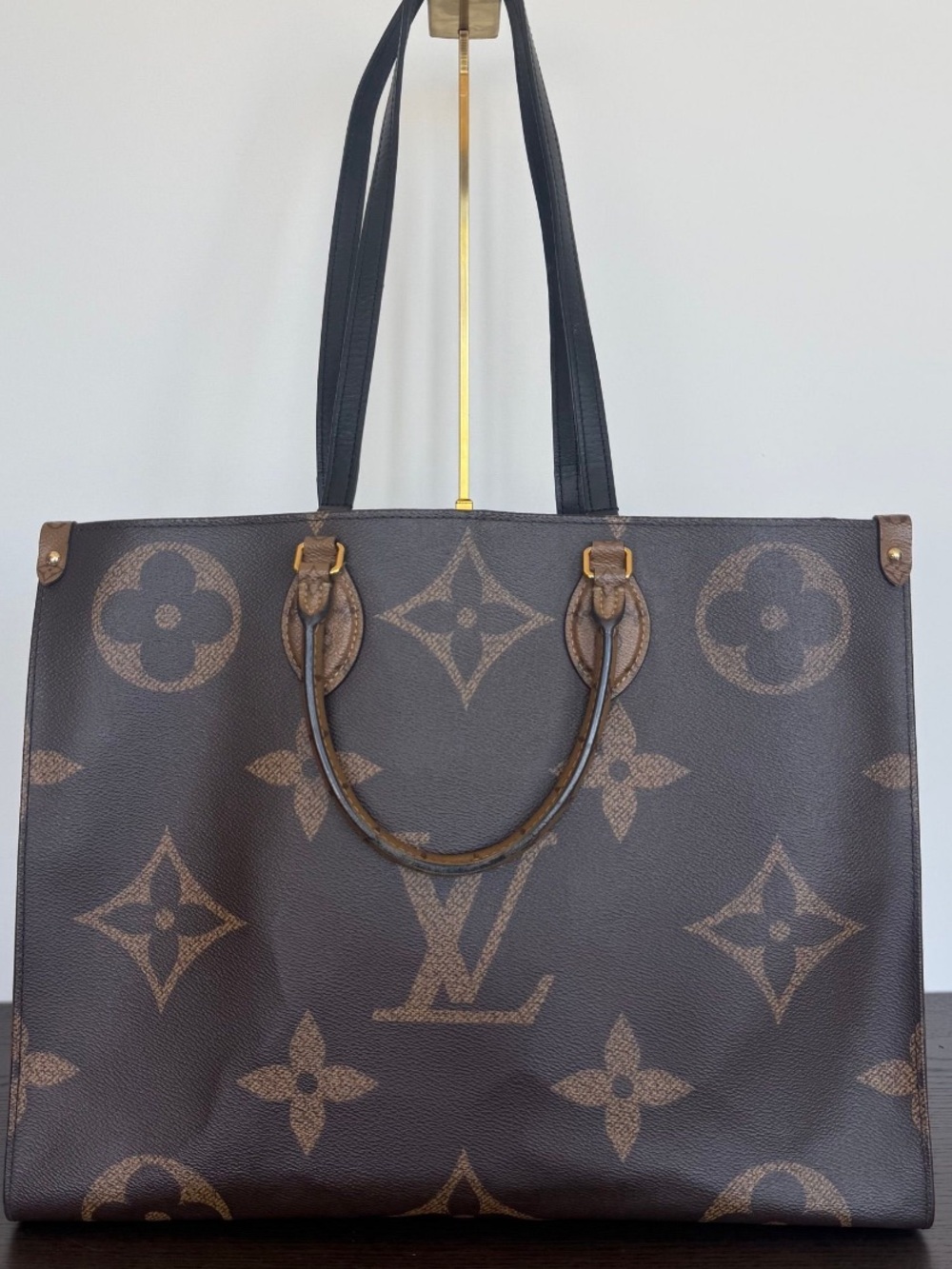 the Louis Vuitton Reverse Monogram Giant OnTheGo GM tote